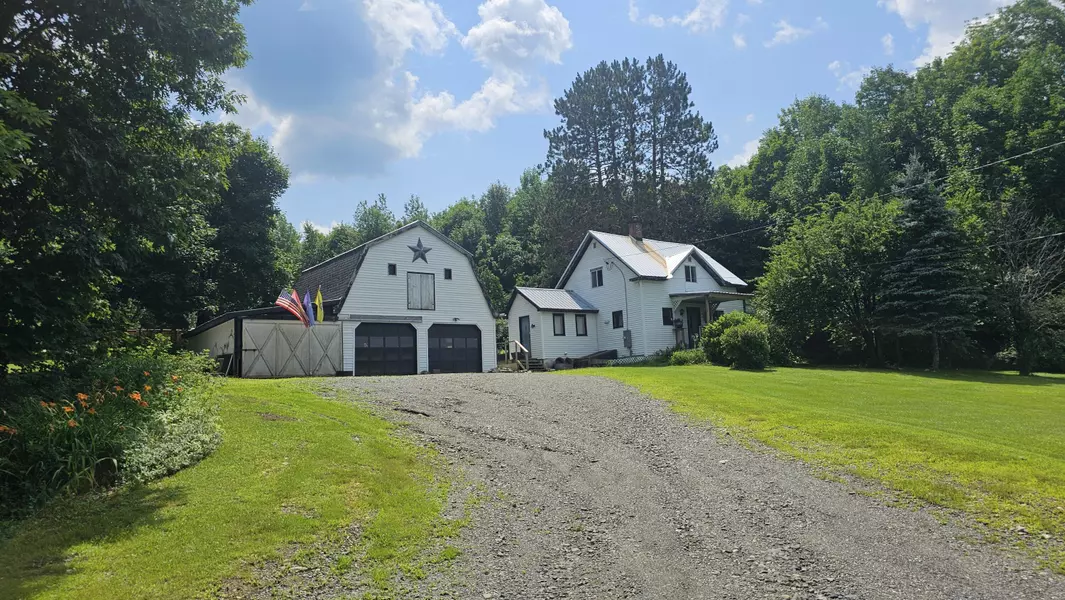 333 Bangor RD, Dover-foxcroft, ME 04426