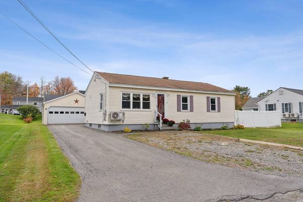 5 Marie ST, Winslow, ME 04901