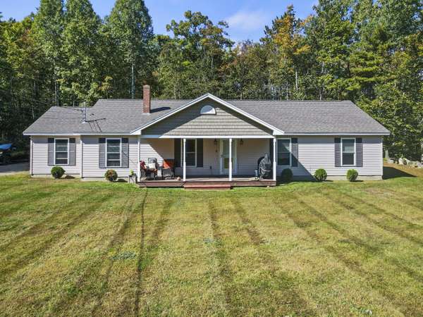 22 Victory LN, Glenburn, ME 04401