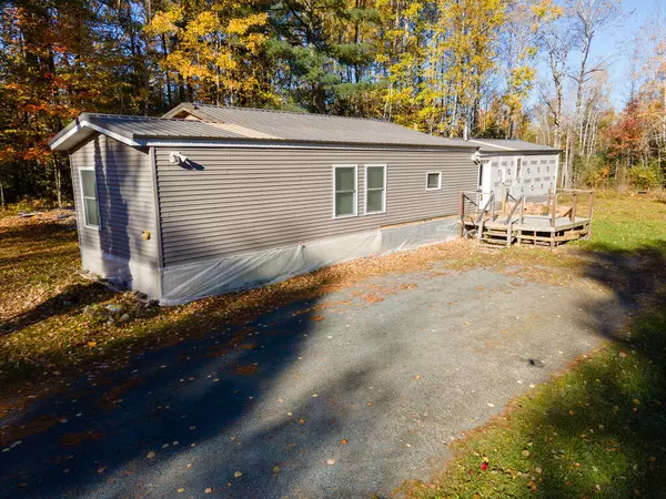 Glenburn, ME 04401,20 Spruce LN