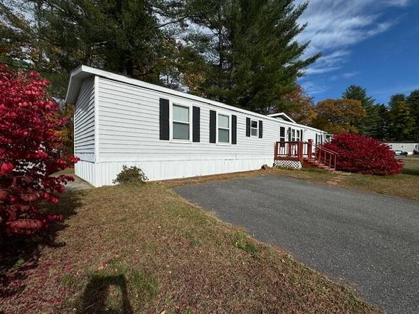 9 Iris CT, Augusta, ME 04330