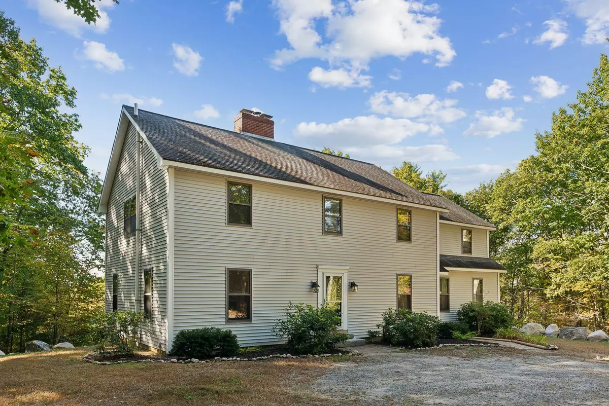 Raymond, ME 04071,9 Waterview RD