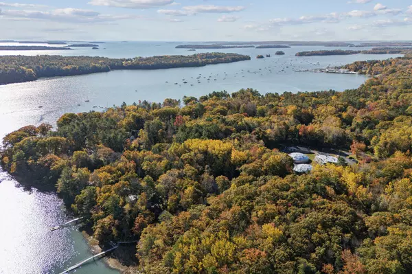 Freeport, ME 04032,14 Cliff AVE