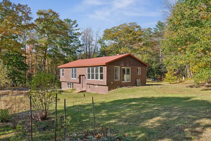 133 Bradford RD, Wiscasset, ME 04578