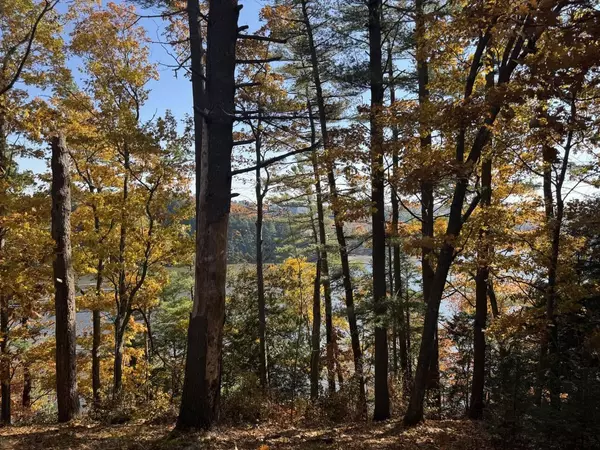 Hampden, ME 04444,8 Rowell RD