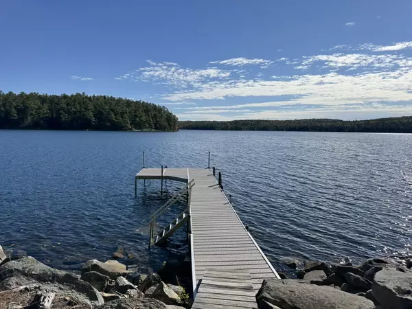 Liberty, ME 04949,28 Millstone DR