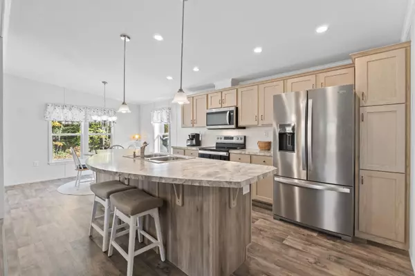 Topsham, ME 04086,66 Harmony Hill RD