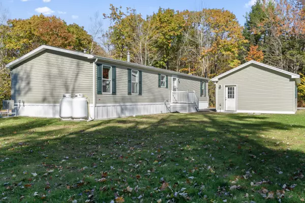 Topsham, ME 04086,66 Harmony Hill RD