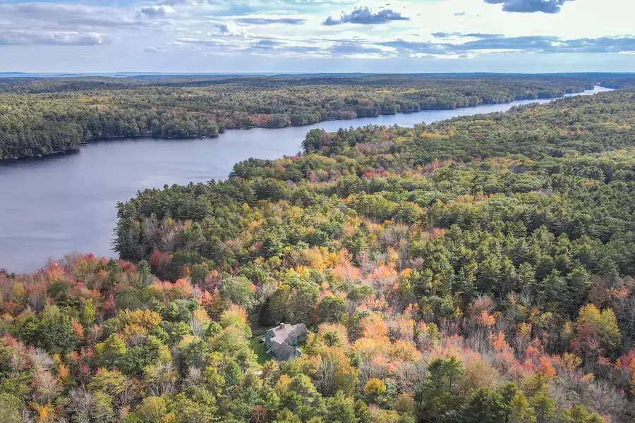 156 Lessner RD, Damariscotta, ME 04543