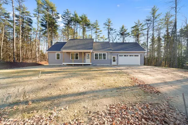 7 Fisher DR, Limerick, ME 04048