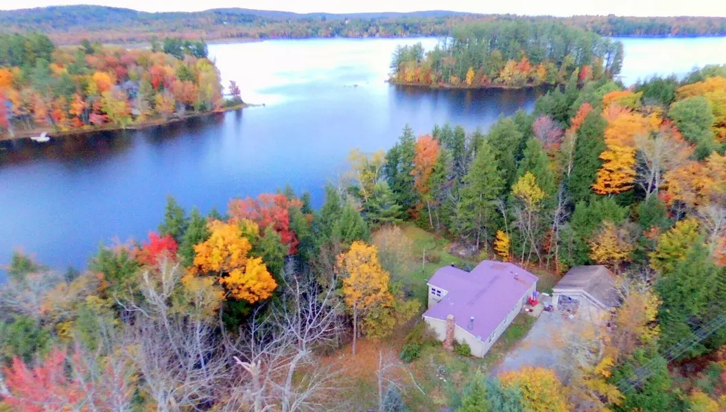 325 US Route 2 W, Wilton, ME 04294