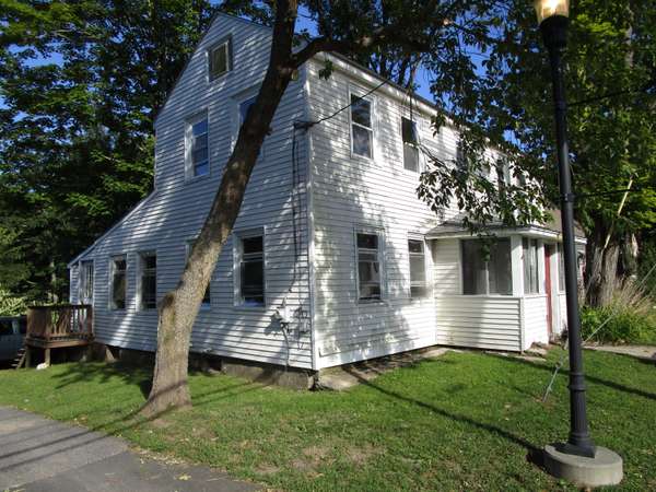 12 Main ST, Windham, ME 04062