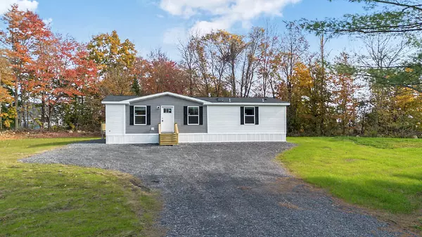 23 Warden WAY, Oakland, ME 04963