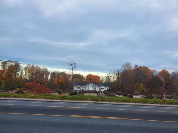 Thomaston, ME 04861,218-222 New County RD