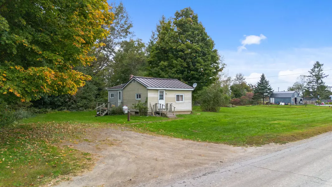 113 Tardiff Road, Clinton, ME 04927