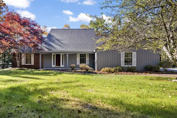 Wiscasset, ME 04578,203 Youngs Point RD