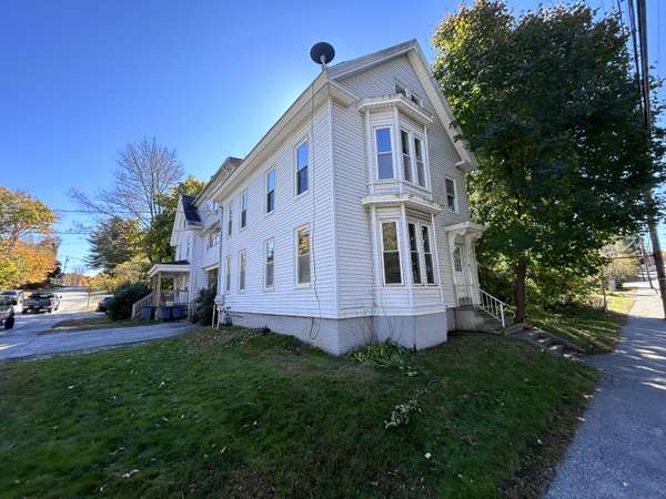 430 Court ST, Auburn, ME 04210