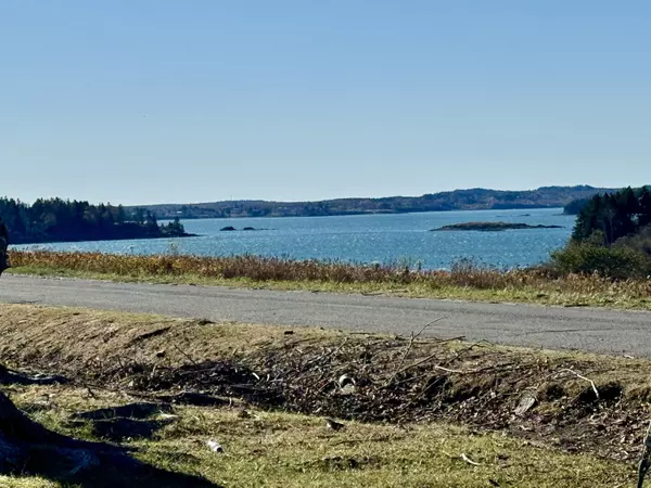 Eastport, ME 04631,15 Barron RD