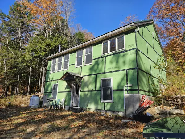 84 Richardson Hollow RD, Greenwood, ME 04255