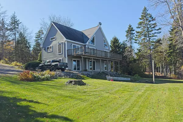 Saint George, ME 04860,459 Island AVE