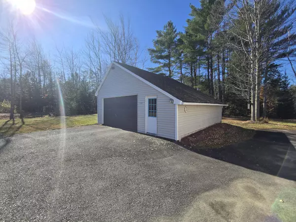 Glenburn, ME 04401,1084 Pushaw RD