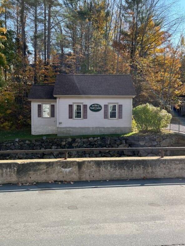 3 Goodspeed ST, Wilton, ME 04294