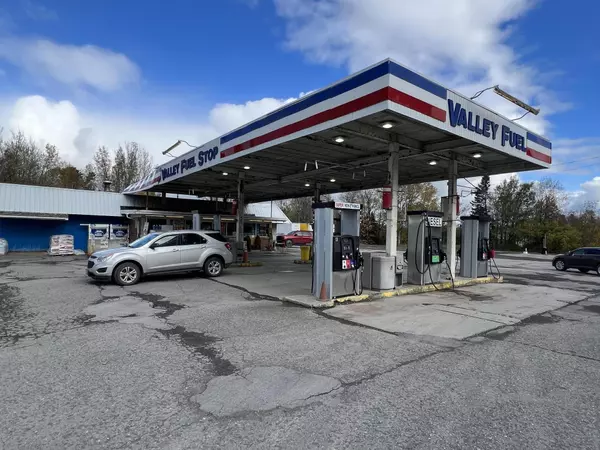 Madawaska, ME 04756,74 Main ST