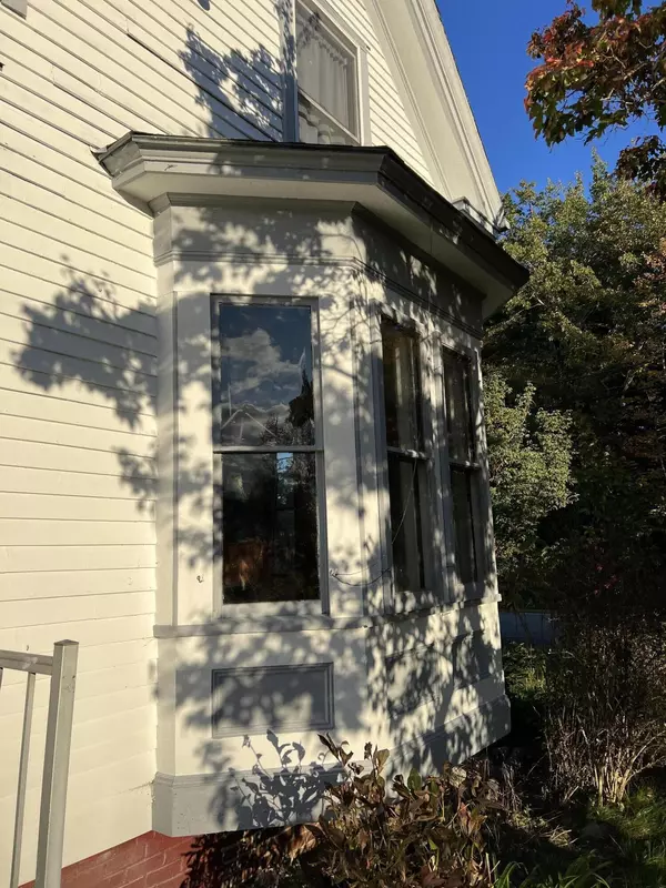 Stockton Springs, ME 04981,1233 Cape Jellison RD