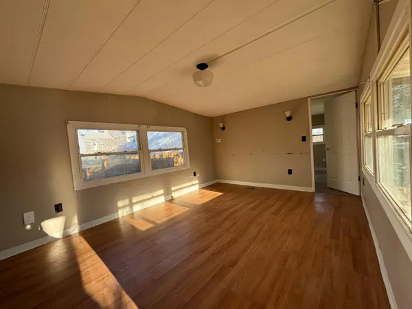 Lisbon, ME 04250,3 Park ST