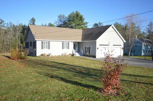 20 Rosebud LN, Brewer, ME 04412