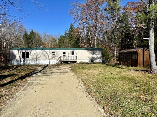 41 Vickerson DR, New Gloucester, ME 04260