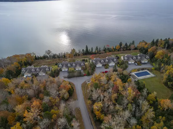 Stockton Springs, ME 04981,9 South Cape SHRS #9