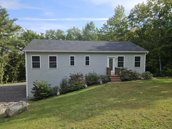 Gray, ME 04039,10 Sashas WAY