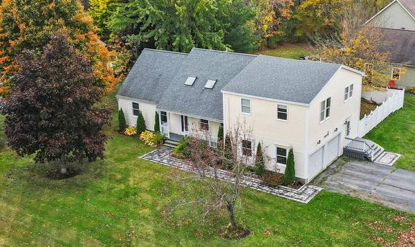 15 Country WAY, Brewer, ME 04412