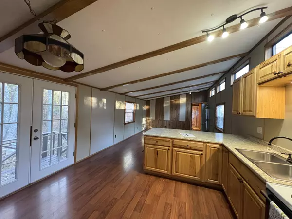 Bowdoin, ME 04287,914 Main ST