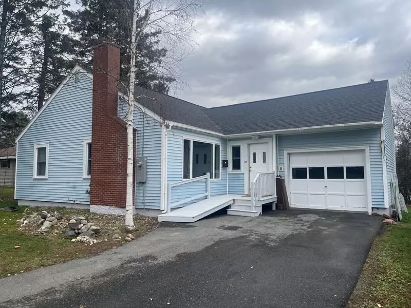 37 Pioneer AVE, Caribou, ME 04736