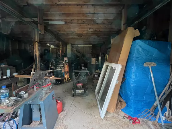 Newport, ME 04953,91 Palmer RD