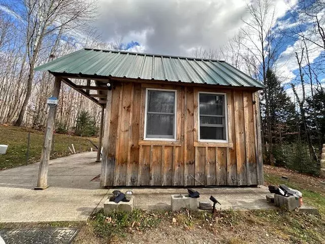 801 Bog RD, New Portland, ME 04961