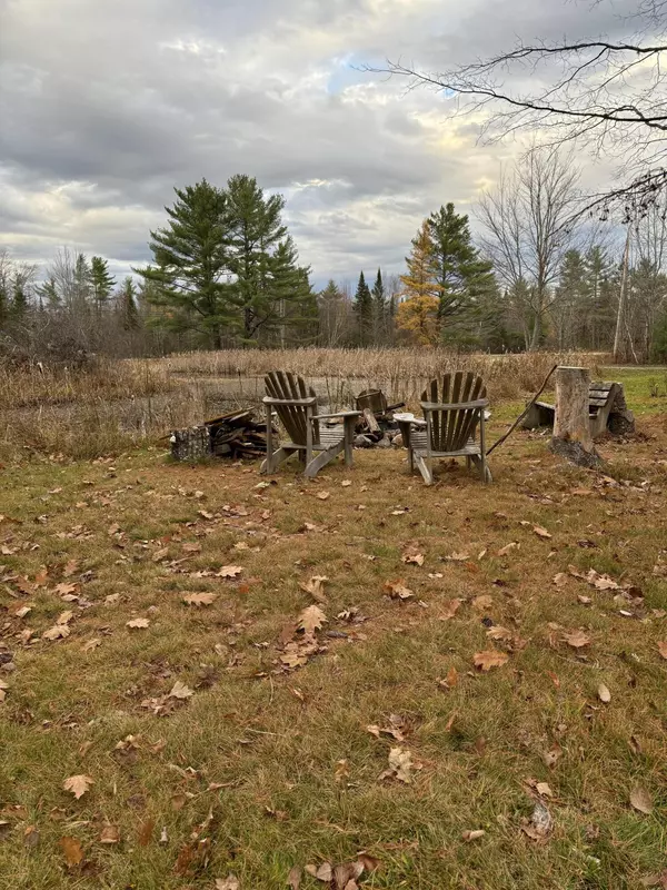 Milford, ME 04461,375 County RD