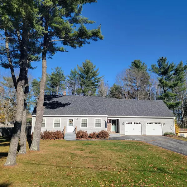 Hampden, ME 04444,6 Carriage LN