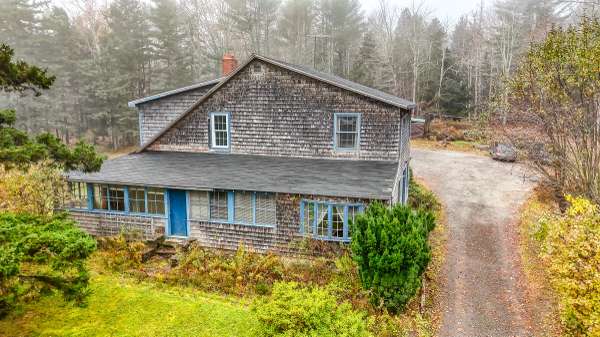 537 Surry RD, Ellsworth, ME 04605