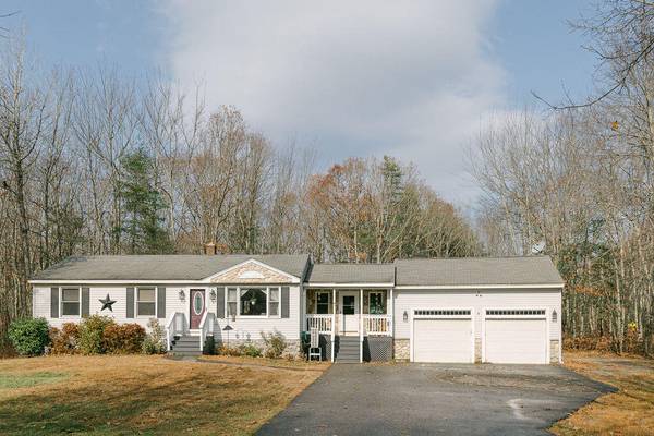 5 Stephanie DR, Dayton, ME 04005