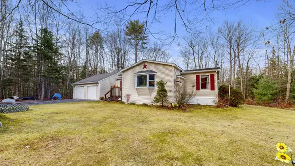81 Line RD, Leeds, ME 04263