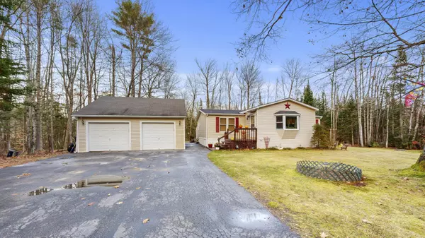 Leeds, ME 04263,81 Line RD