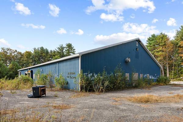 512 Trapp RD, Auburn, ME 04210