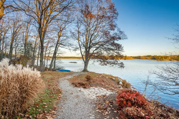 Newcastle, ME 04553,245 Mills RD