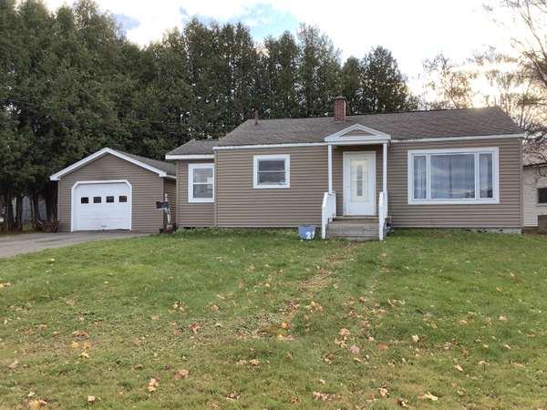 22 Vesta DR, Caribou, ME 04736