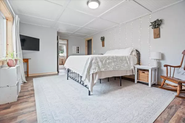 Phillips, ME 04966,6 Bridge ST