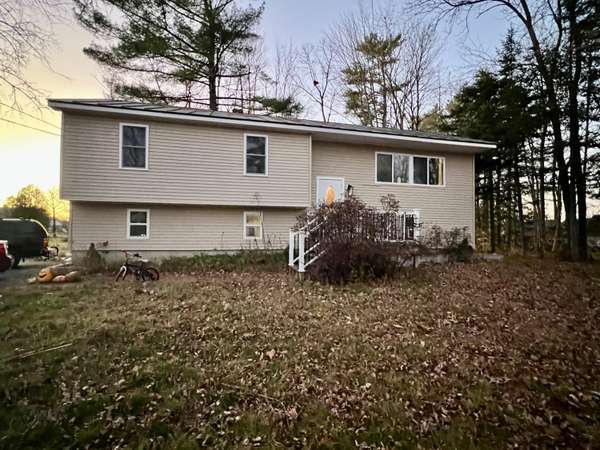 3 Jack ST, Winslow, ME 04901