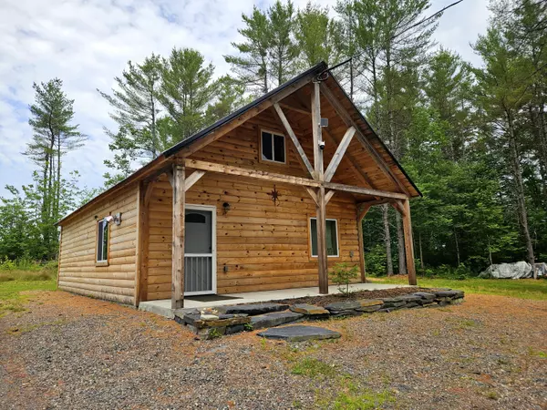 340 Barnard RD, Barnard Twp, ME 04414